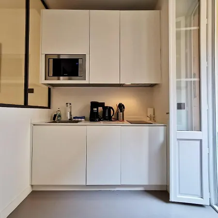 Le Petit Balcon By Guys *