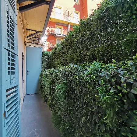Le Petit Balcon By Guys Apartment