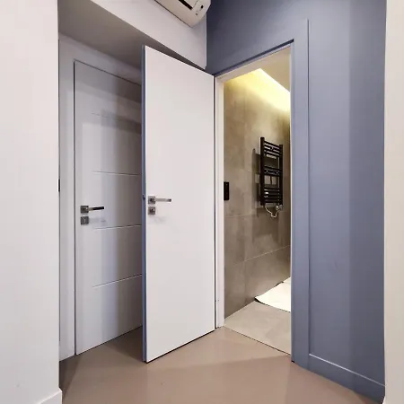 Le Petit Balcon By Guys Apartman